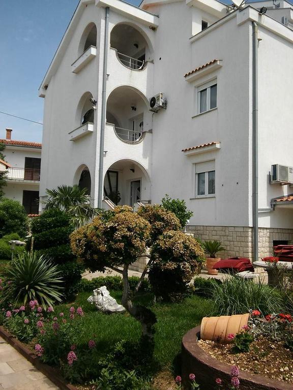 Gostinjska kuća Garfild 2